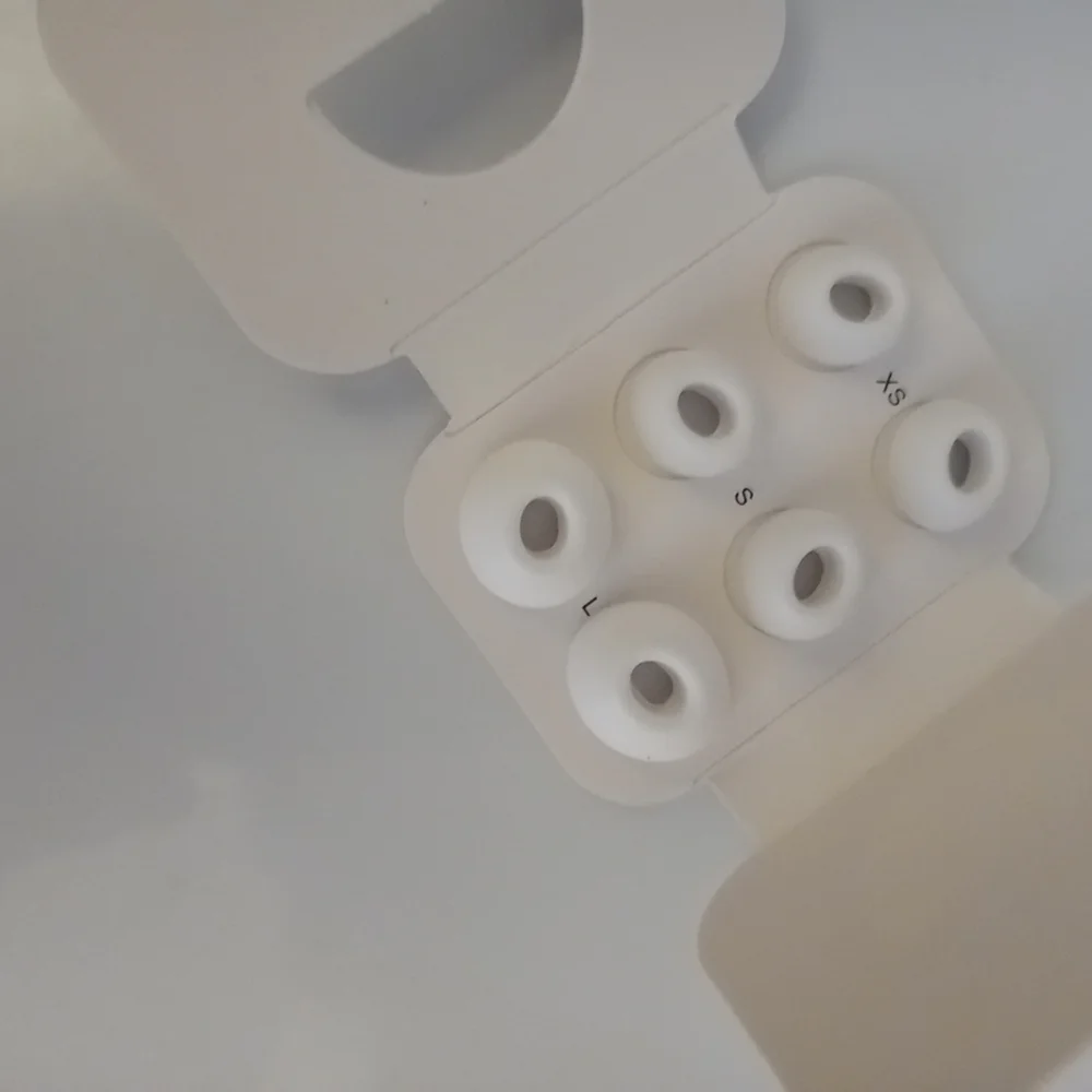 Apple White Wireless Earbuds